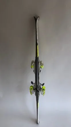 Ski Dynastar Neva -Ski board Verkoop Ski Dynastar Neva Side